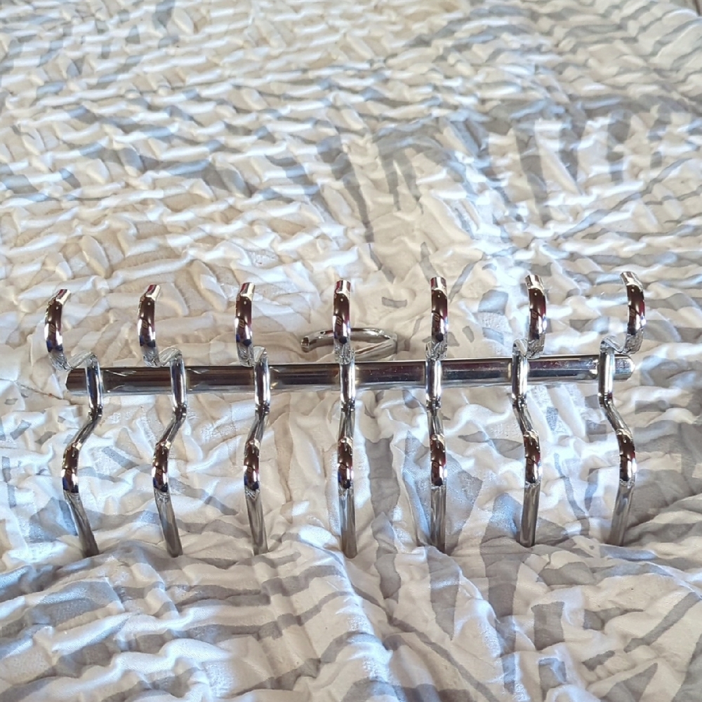 14-Hook Tie/Belt Rack